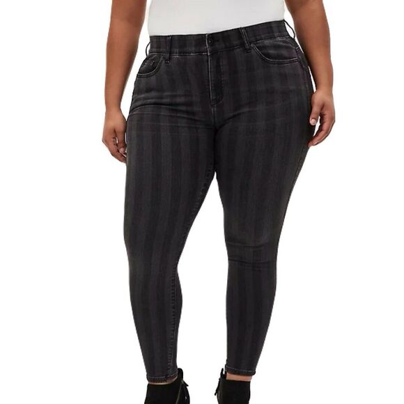 NEW Torrid Womens Size 16 Bombshell Black Stripe High Rise Stretch Skinny Jeans - Picture 2 of 9